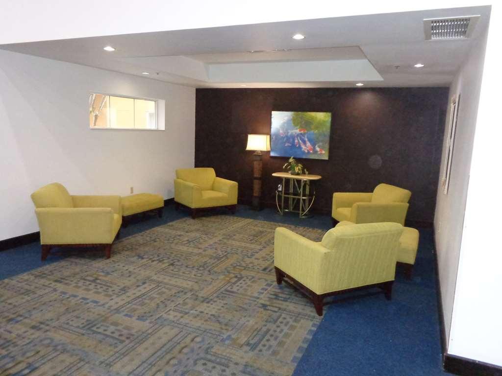 Surestay Plus By Best Western Orlando Lake Buena Vista Dalaman gambar