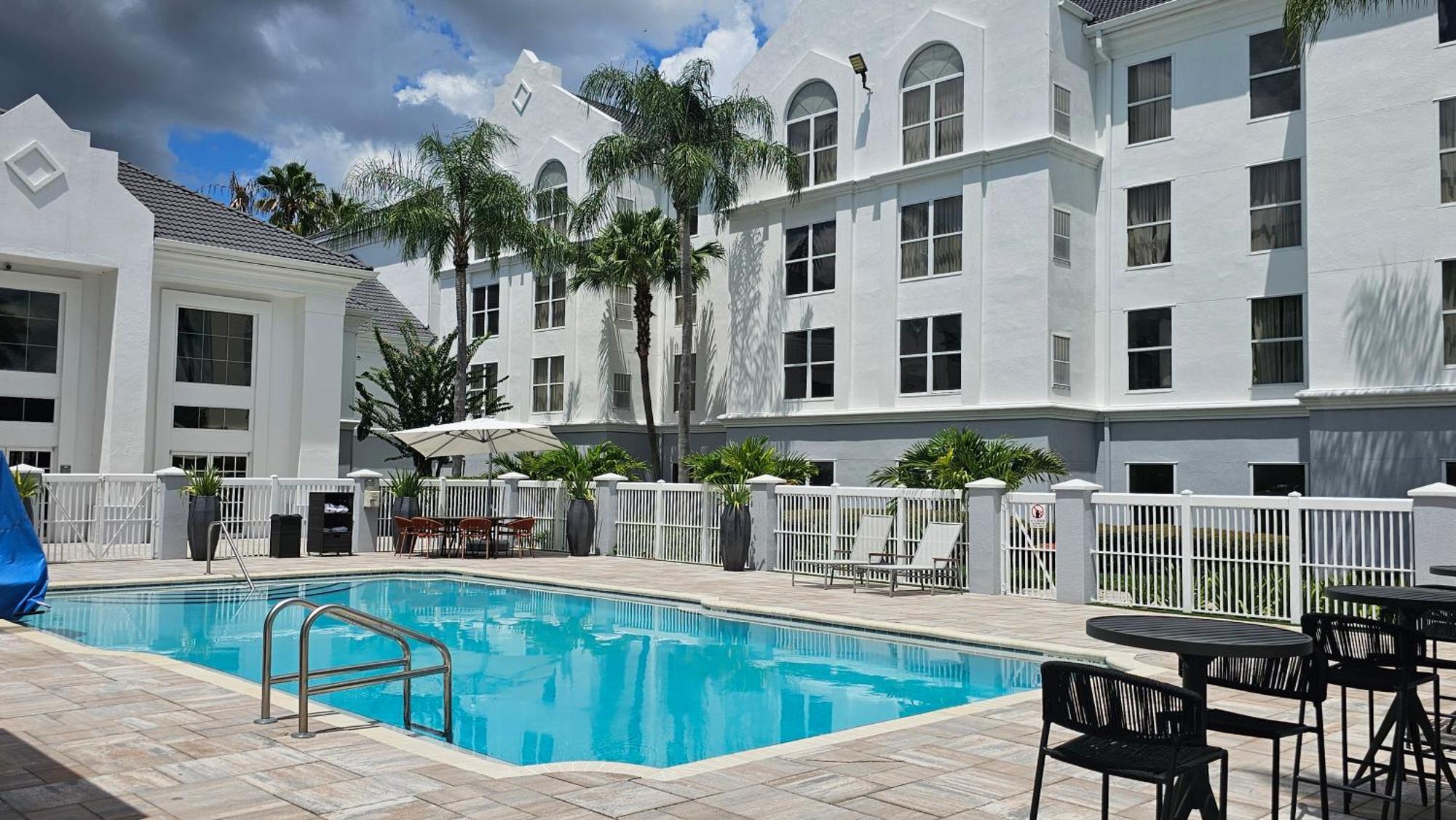 Surestay Plus By Best Western Orlando Lake Buena Vista Luaran gambar